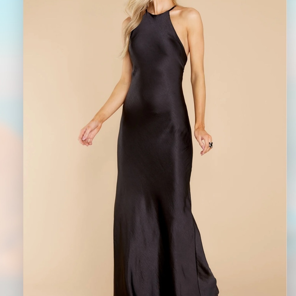 She's Famous Black Maxi Dress - Picture 3 of 8